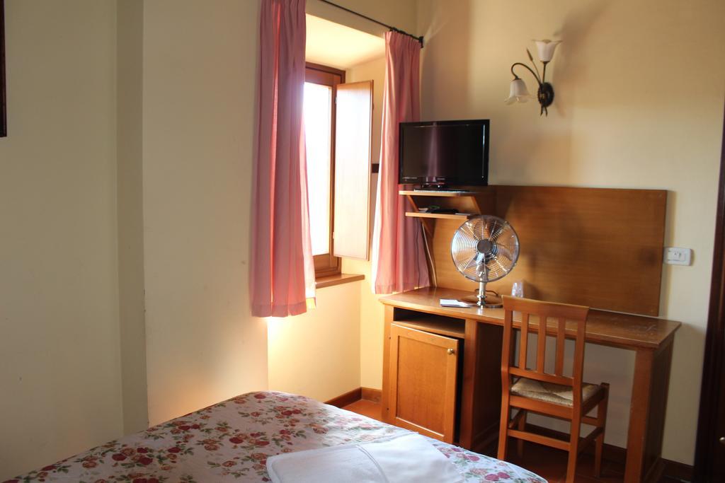 La Torricella Hotel Poppi Exterior foto